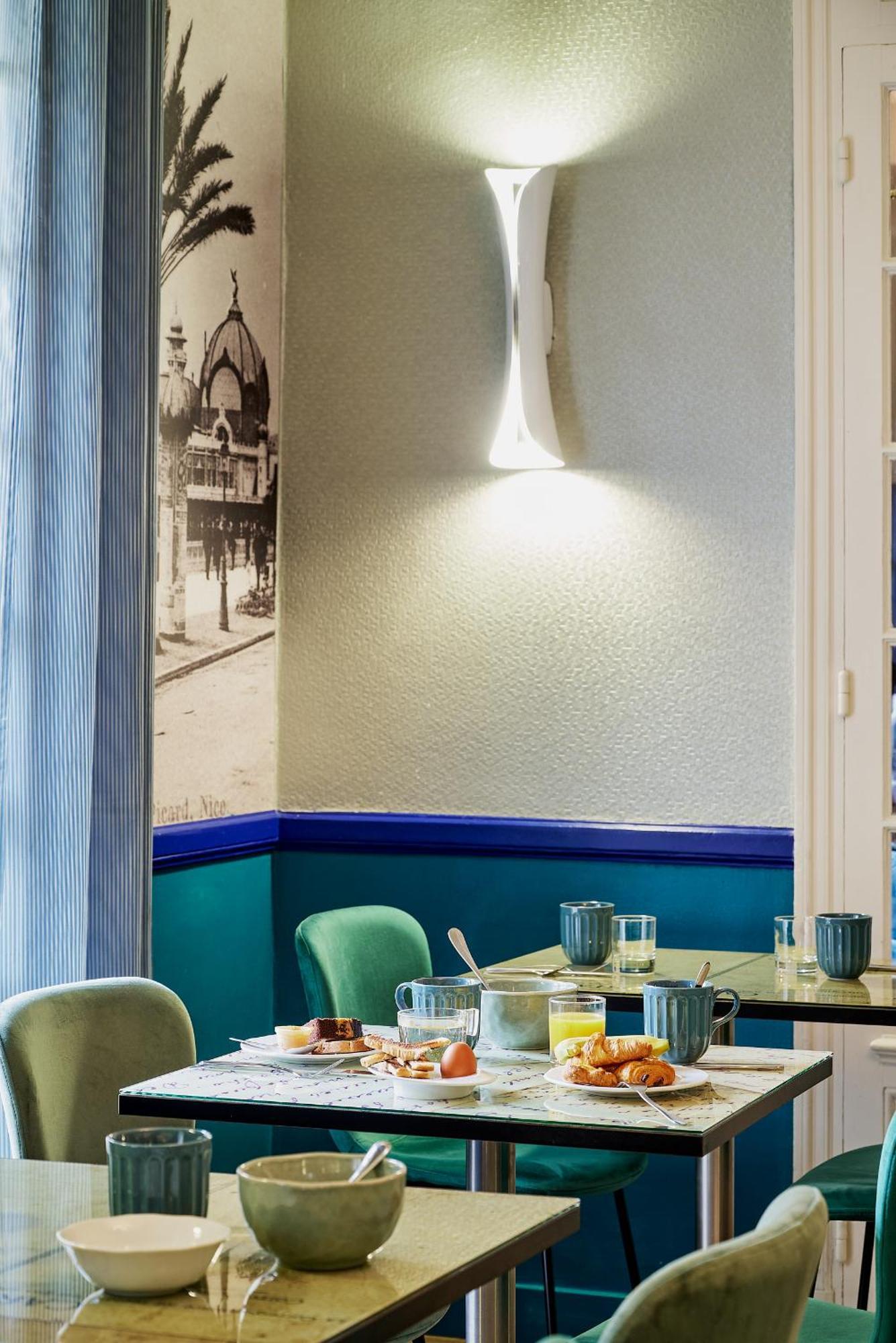 Excelsior Centre Hotel